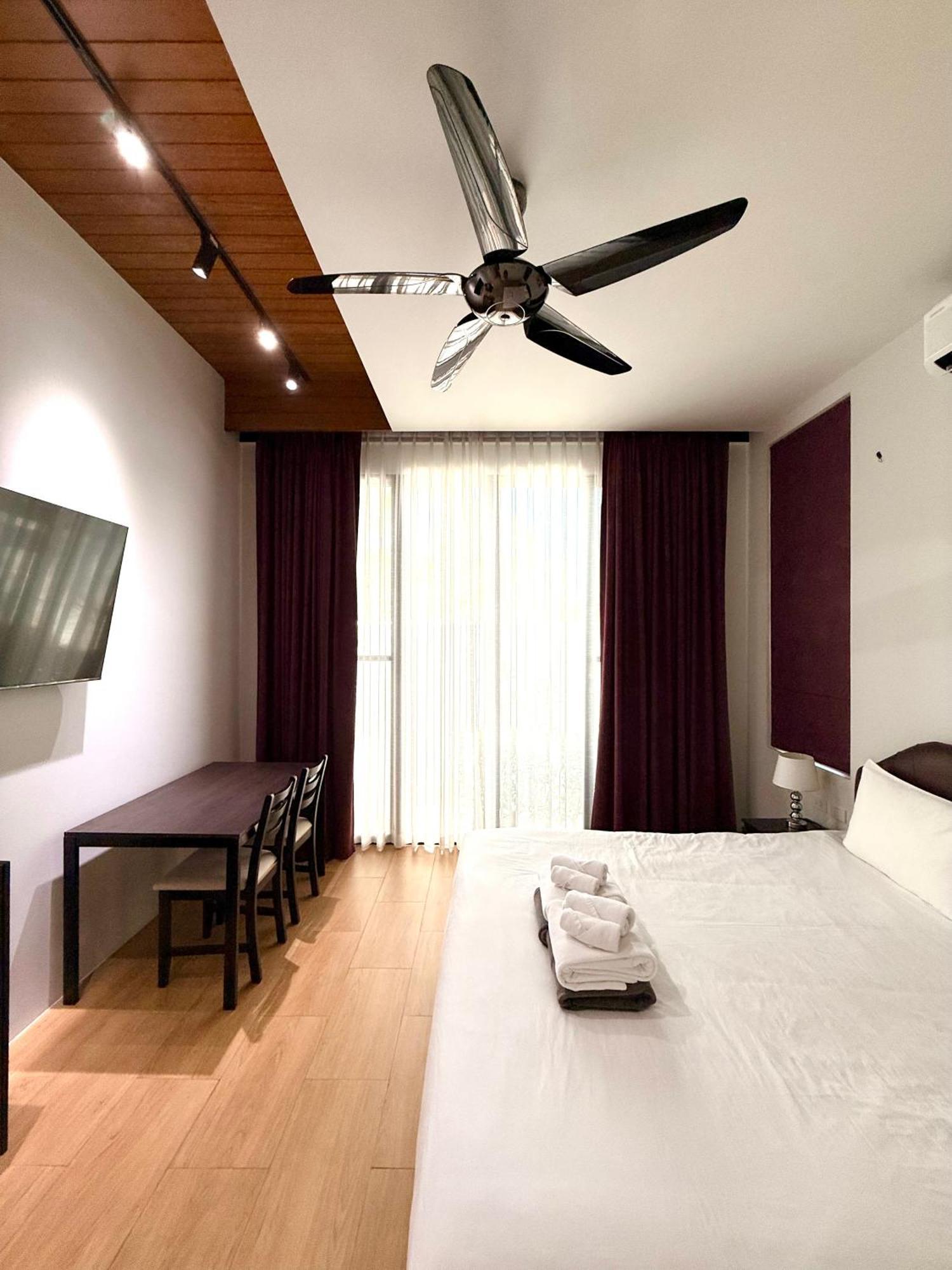 Baan Bua Luxury Villa *