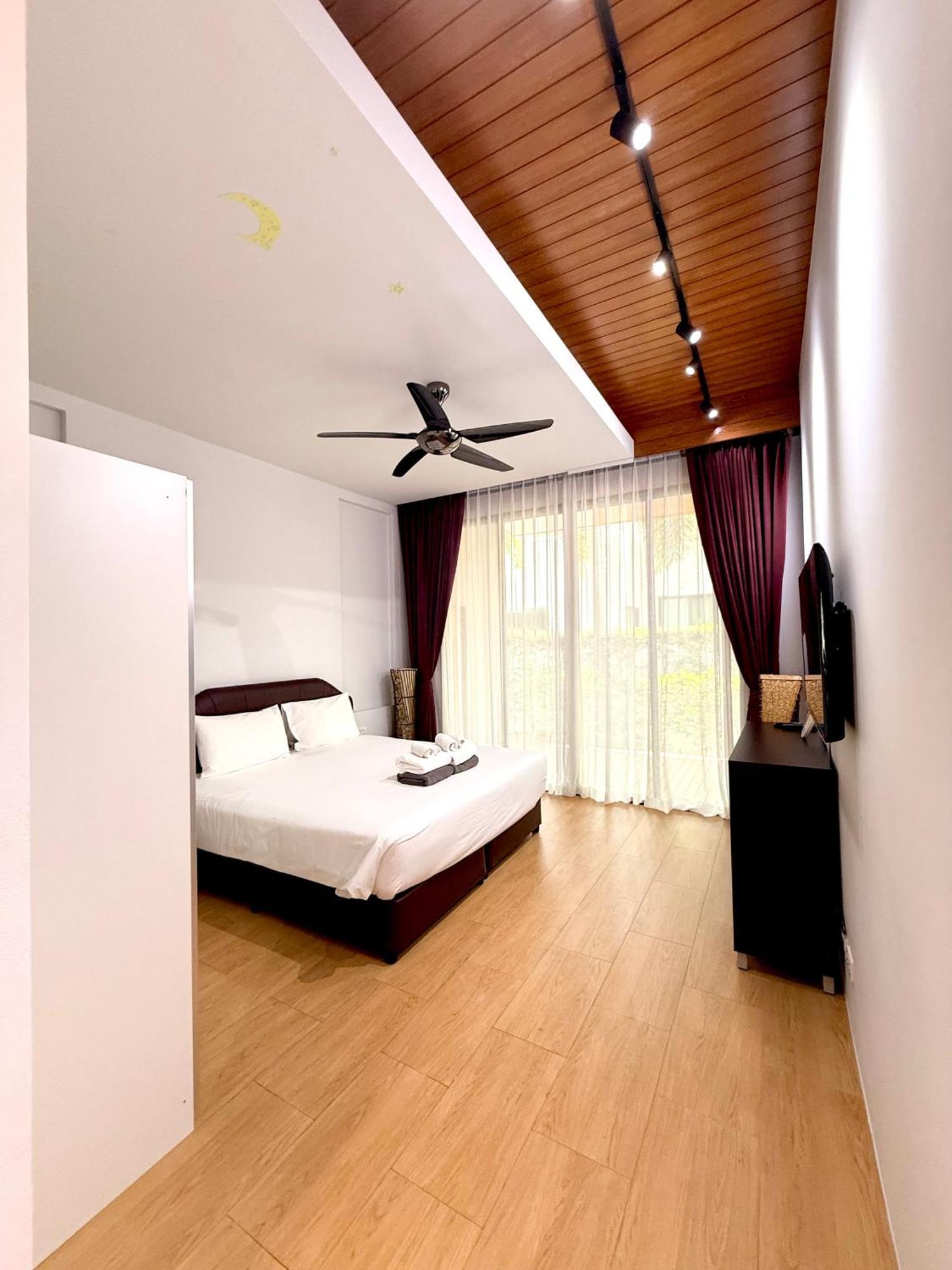 Baan Bua Luxury Villa *